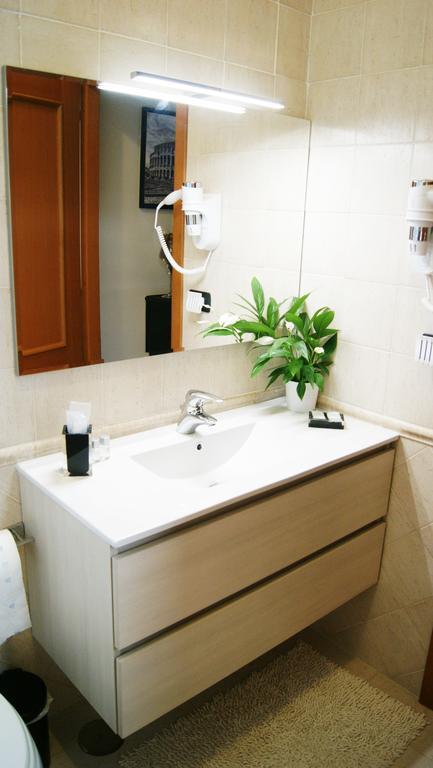 Sweet Roman Holiday Fiumicino Habitación foto